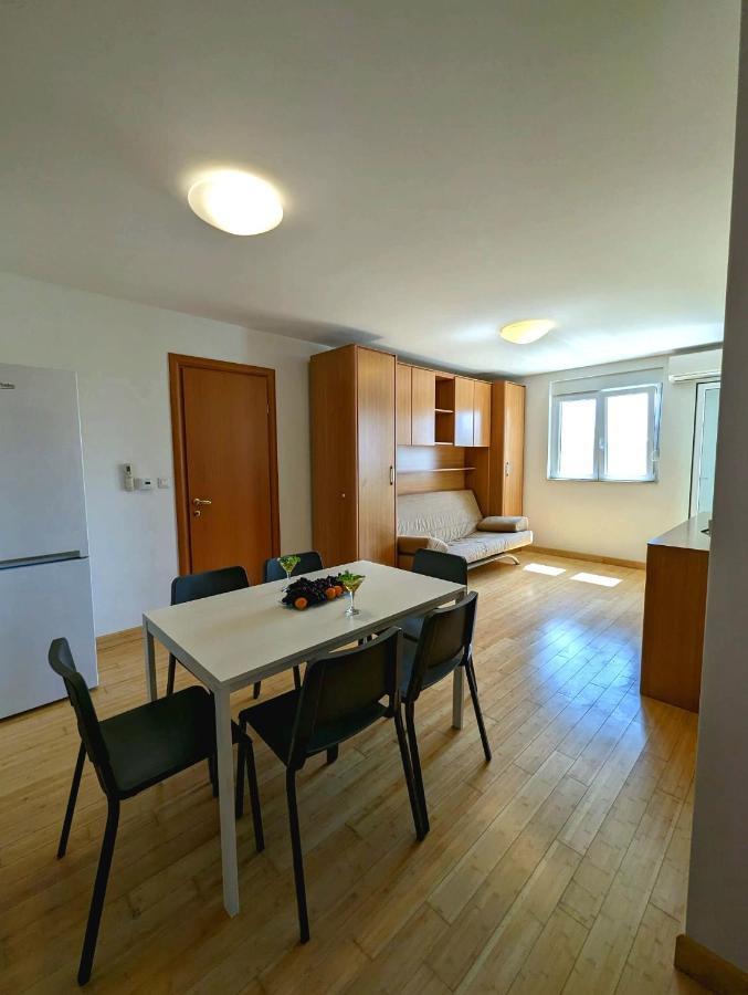 City Apartment Omis Exterior photo